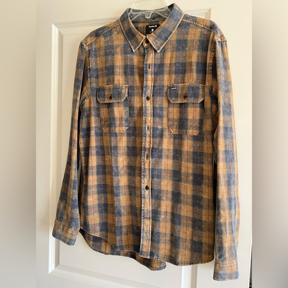 Hurly flannel button down Size Large